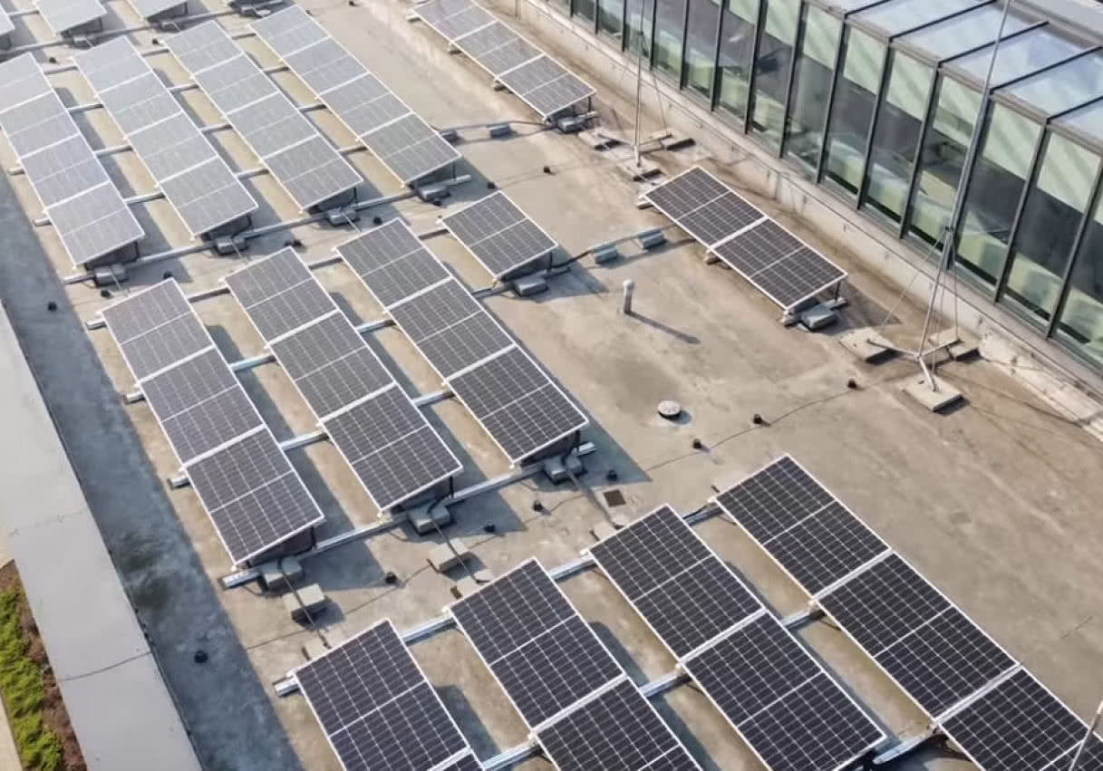 Instalacja PV na budynku Atrion firmy Gredan w Tychach